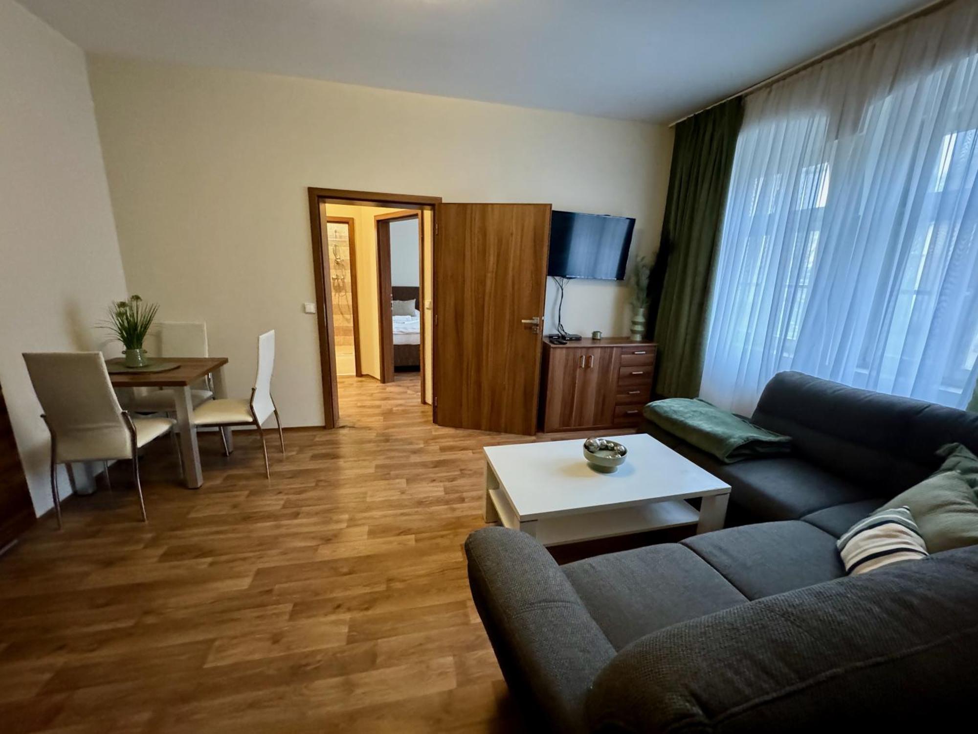 Apartmany Laubeho Namesti Теплице Экстерьер фото